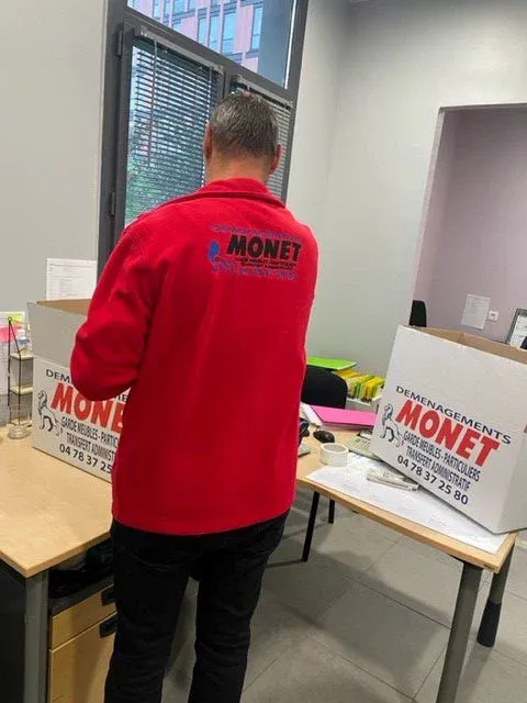 Déménageur réactif pour transferts d’entreprise et locaux commerciaux avec emballage sécurisé à Vénissieux et le Rhône 69